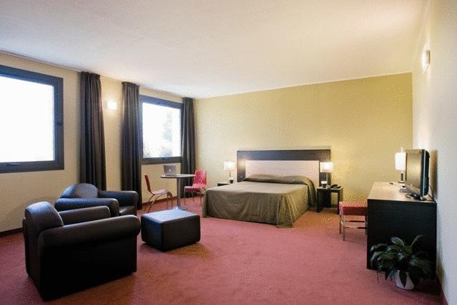 Hotel Don Camillo Brescello Zimmer foto