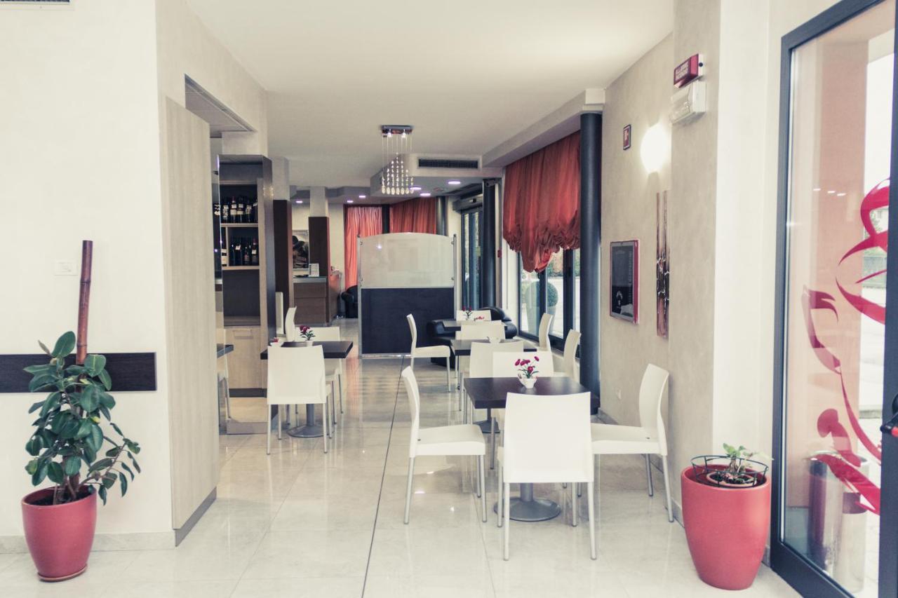 Hotel Don Camillo Brescello Exterior foto